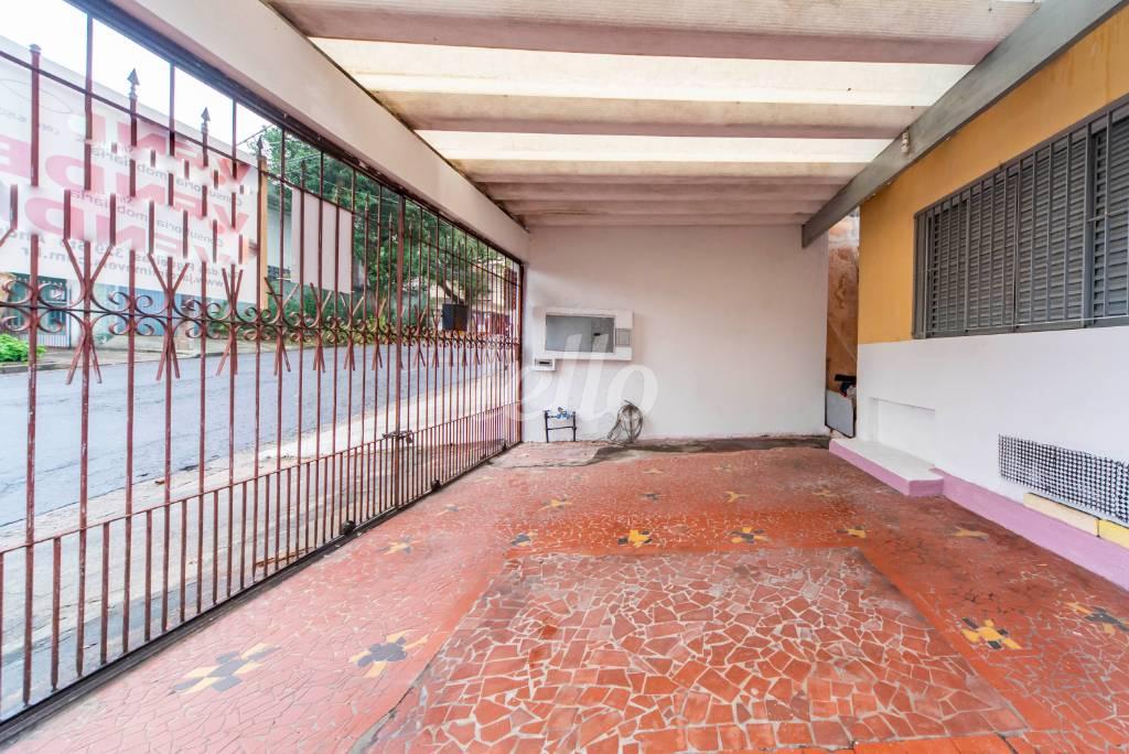 GARAGEM de Casa à venda, térrea com 240 m², 4 quartos e em Paraíso - Santo André