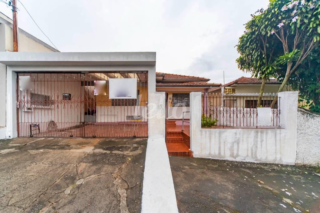FACHADA de Casa à venda, térrea com 240 m², 4 quartos e em Paraíso - Santo André