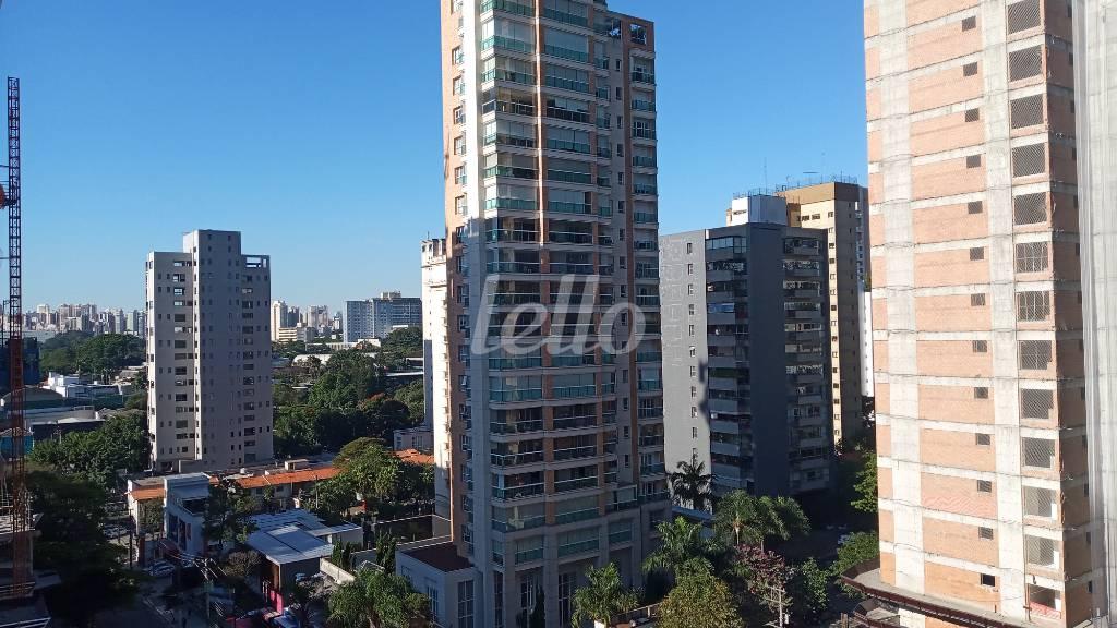 VISTA VARANDA de Apartamento à venda, Padrão com 419 m², 4 quartos e 4 vagas em Indianópolis - São Paulo