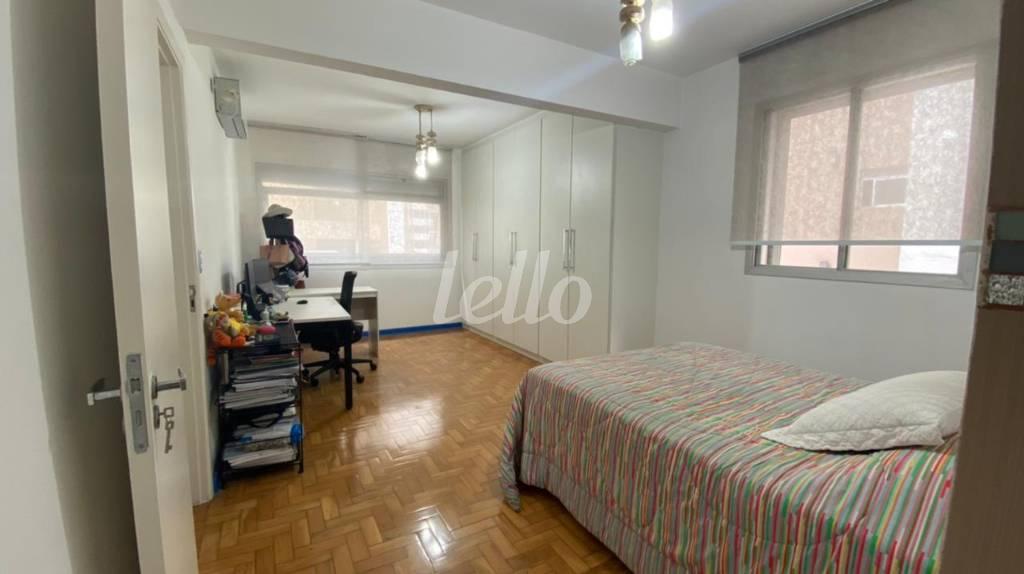 SUÍTE de Apartamento à venda, Padrão com 210 m², 3 quartos e 2 vagas em Jardim Paulista - São Paulo