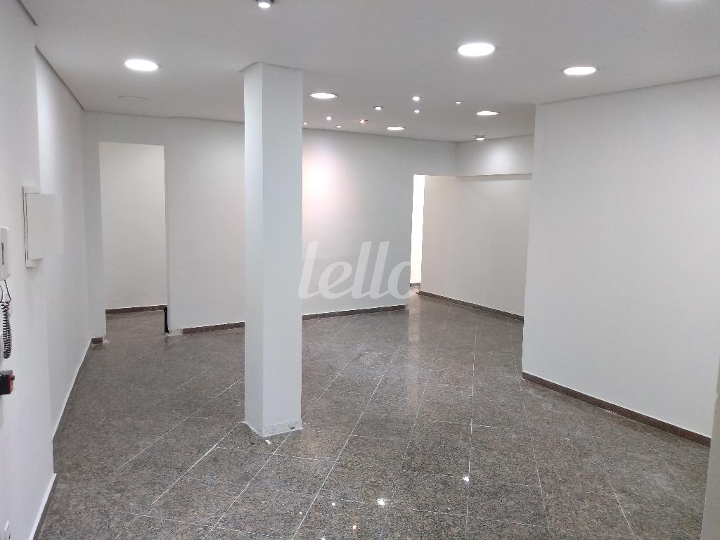 RECEPÇÃO de Sala / Conjunto para alugar, Padrão com 100 m², e em Sé - São Paulo
