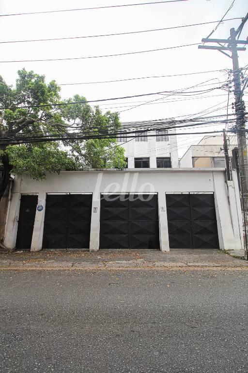 FACHADA de Prédio Comercial para alugar, Monousuário com 478 m², e 6 vagas em Vila Olímpia - São Paulo