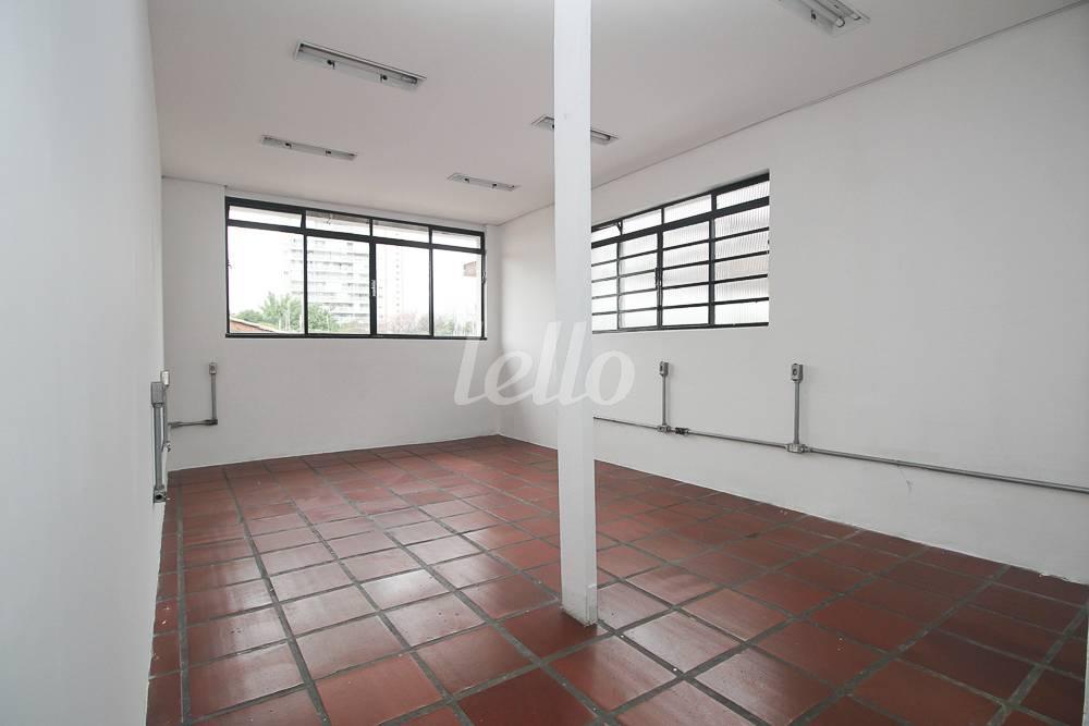 SALA 6 de Prédio Comercial para alugar, Monousuário com 478 m², e 6 vagas em Vila Olímpia - São Paulo