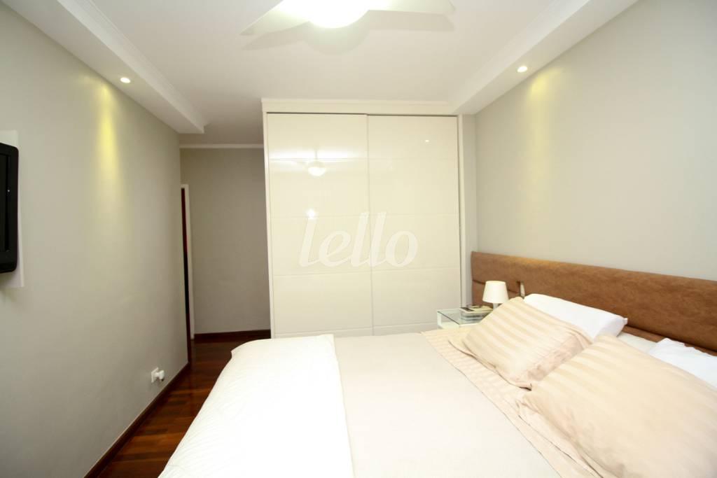SUÍTE de Apartamento à venda, Padrão com 240 m², 4 quartos e 4 vagas em Planalto Paulista - São Paulo