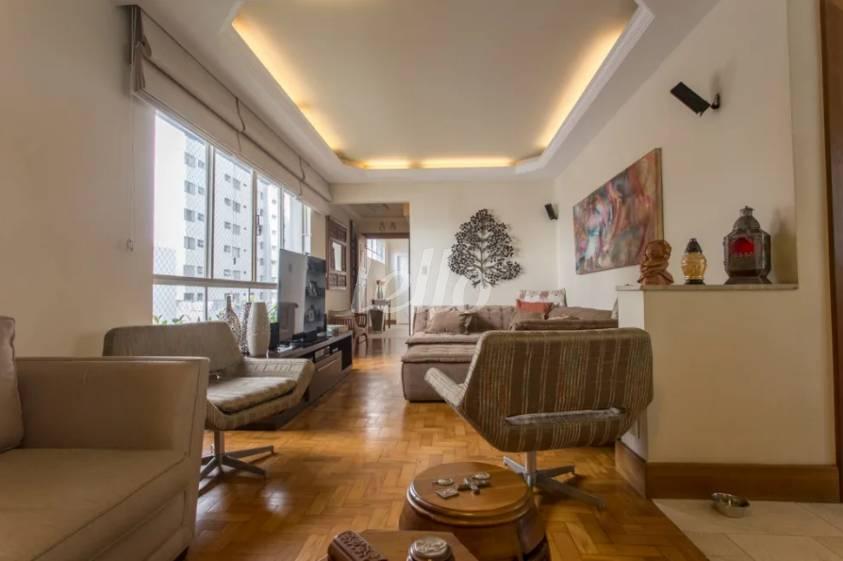 SALA de Apartamento à venda, Padrão com 170 m², 3 quartos e 1 vaga em Jardim Paulista - São Paulo
