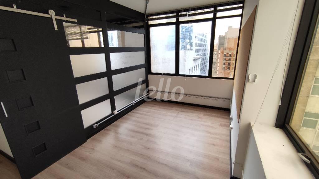 SALA 3 de Sala / Conjunto para alugar, Padrão com 60 m², e 1 vaga em Jardim Paulista - São Paulo