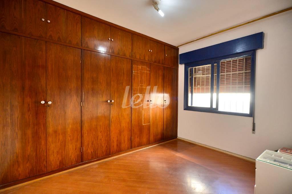 DORMITÓRIO 3 de Casa à venda, sobrado com 140 m², 5 quartos e 2 vagas em Bosque da Saúde - São Paulo