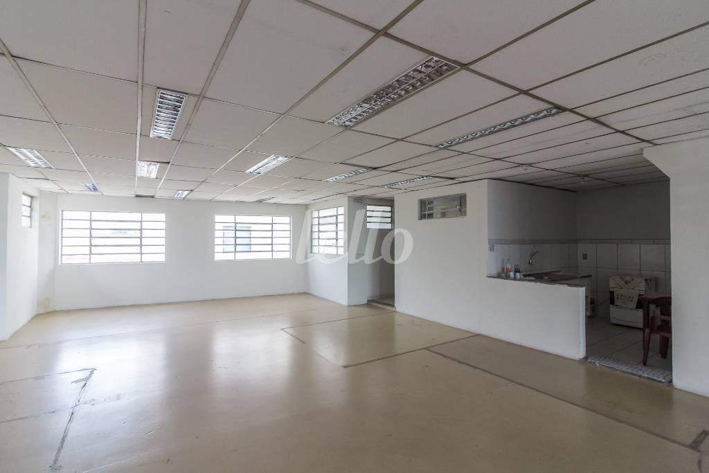QUARTO PISO de Prédio Comercial para alugar, Monousuário com 1146 m², e em Lapa - São Paulo
