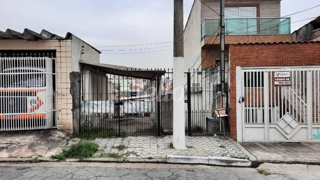 TERRENO 5X30 de Área / Terreno à venda, Padrão com 150 m², e em Vila Formosa - São Paulo
