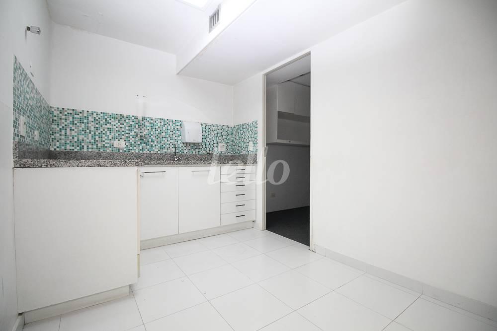 COPA 1 de Sala / Conjunto para alugar, Padrão com 318 m², e 4 vagas em Centro - São Paulo