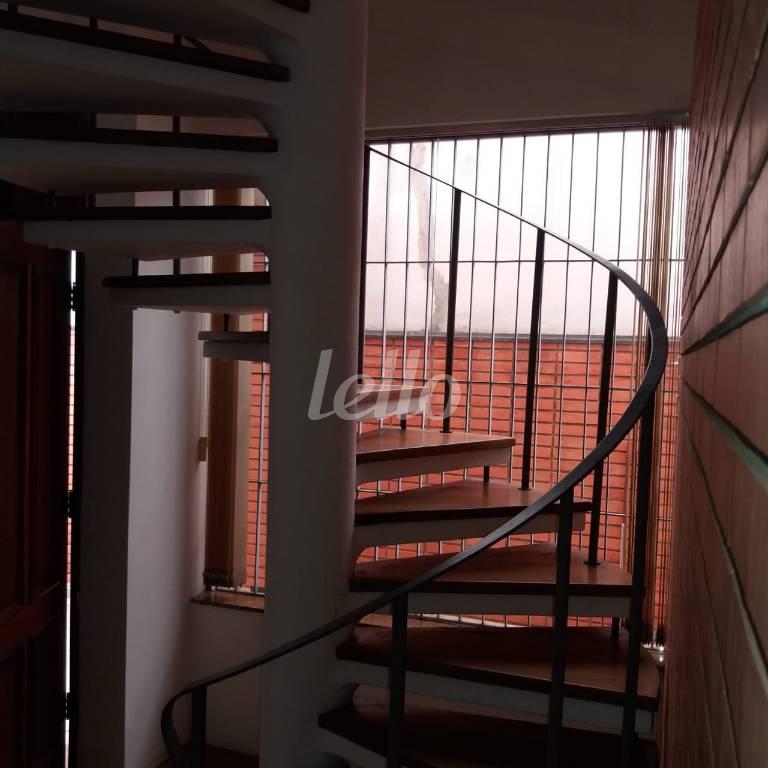 ESCADA de Casa à venda, sobrado com 210 m², 3 quartos e 2 vagas em Mooca - São Paulo