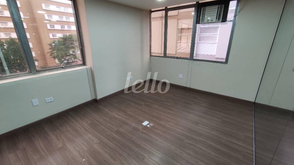 SALA 3 de Sala / Conjunto para alugar, Padrão com 120 m², e 1 vaga em Jardim Paulista - São Paulo