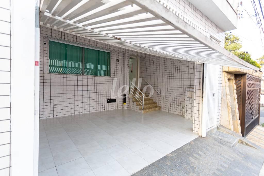 GARAGEM de Casa à venda, sobrado com 250 m², 3 quartos e 2 vagas em Vila Florida - São Bernardo do Campo