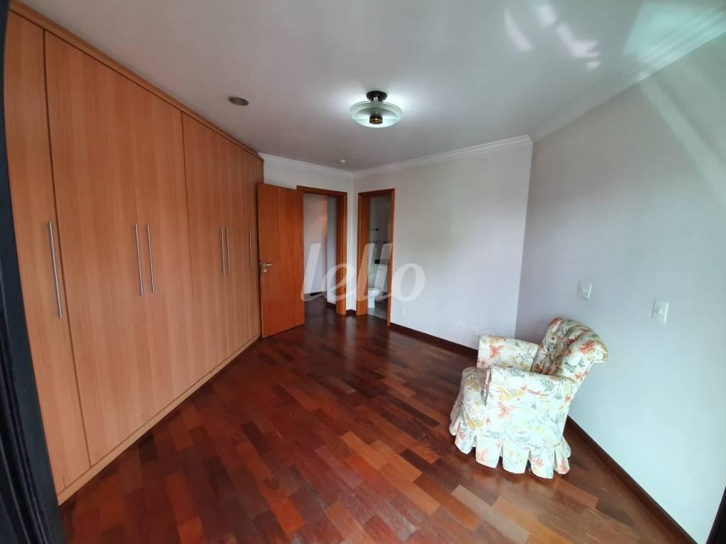 SUÍTE de Apartamento à venda, Padrão com 225 m², 4 quartos e 4 vagas em Jardim - Santo André