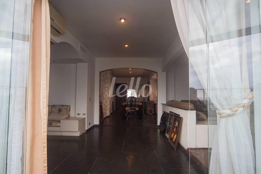 SALA de Apartamento à venda, Padrão com 300 m², 4 quartos e 2 vagas em Pinheiros - São Paulo