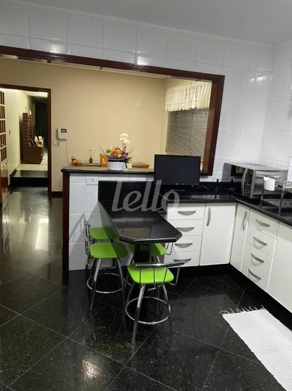 COZINHA BALCÃO de Casa à venda, sobrado com 300 m², 4 quartos e 5 vagas em Vila Formosa - São Paulo