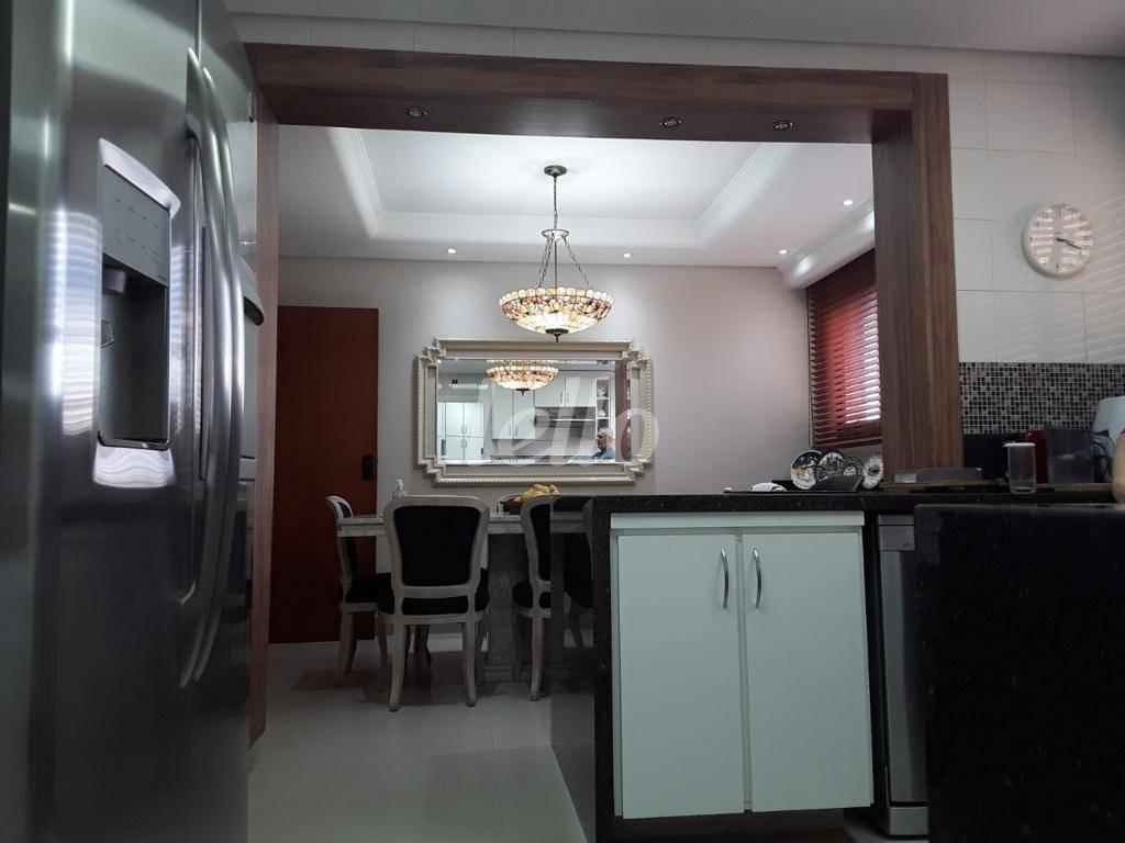 COZINHA de Apartamento à venda, Padrão com 270 m², 3 quartos e 4 vagas em Jardim Avelino - São Paulo