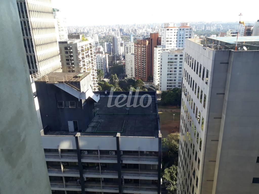 VISTA de Sala / Conjunto à venda, Padrão com 146 m², e 1 vaga em Jardins - São Paulo
