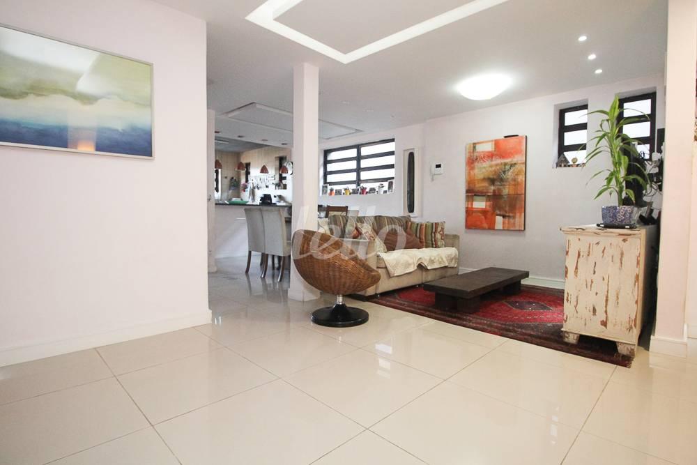 SALA de Casa à venda, sobrado com 308 m², 4 quartos e 7 vagas em Planalto Paulista - São Paulo