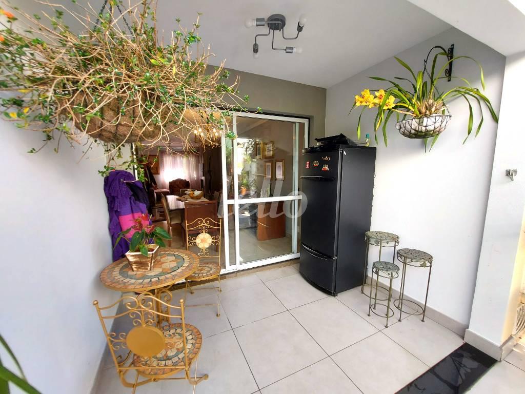 SALA EXTERNA de Casa à venda, em condomínio - sobrado com 180 m², 4 quartos e 3 vagas em Vila Carrão - São Paulo