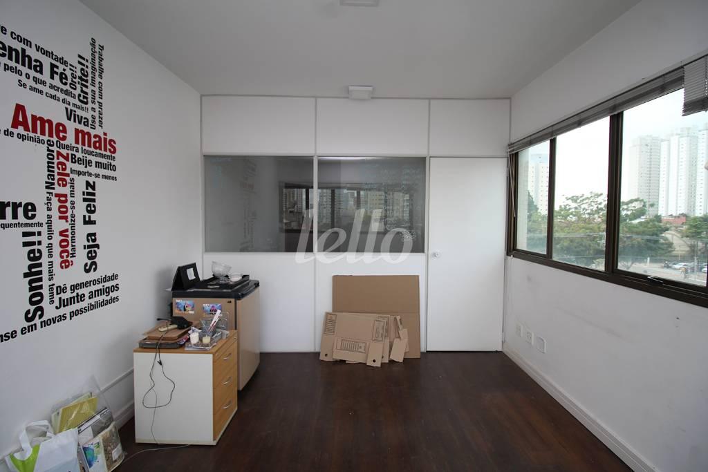 SALA de Sala / Conjunto para alugar, Padrão com 30 m², e 1 vaga em Vila Mariana - São Paulo