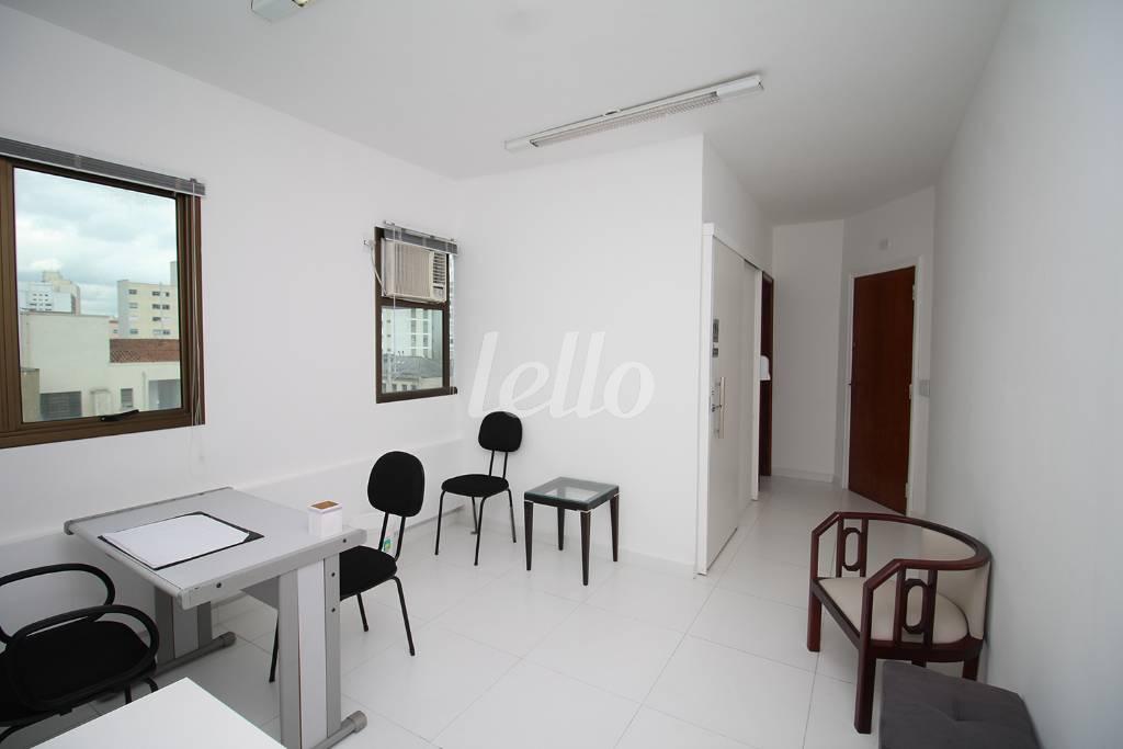 RECEPÇÃO de Sala / Conjunto para alugar, Padrão com 60 m², e 2 vagas em Vila Mariana - São Paulo