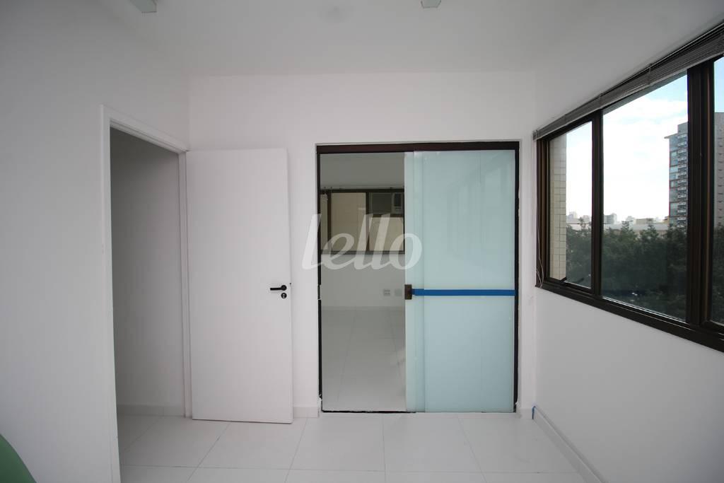 SALA 1 de Sala / Conjunto para alugar, Padrão com 60 m², e 2 vagas em Vila Mariana - São Paulo