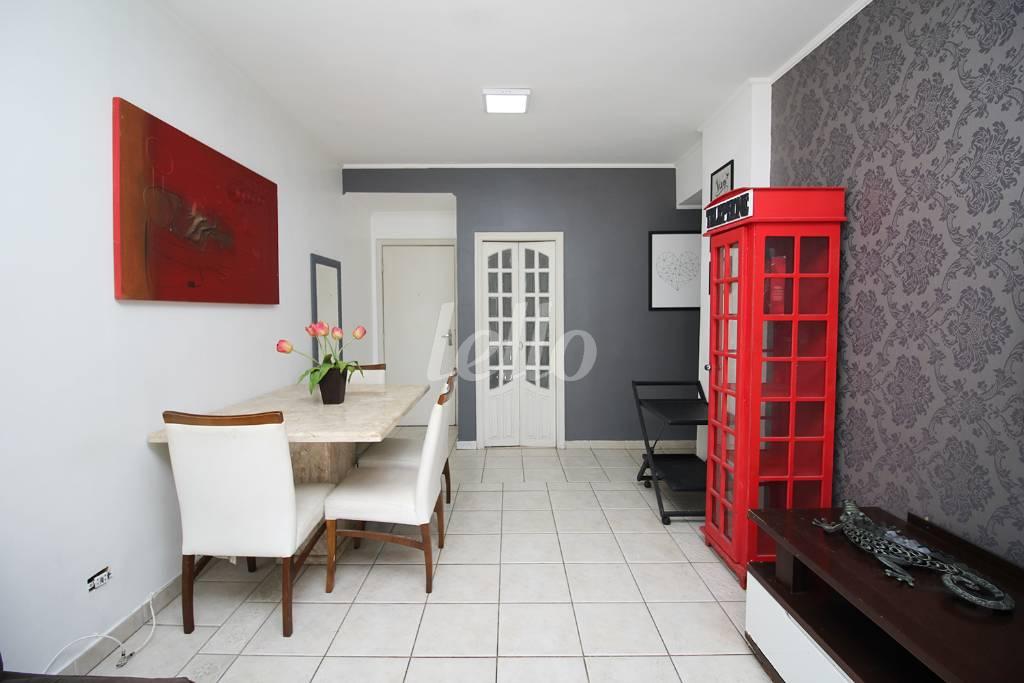 SALA de Apartamento para alugar, Padrão com 55 m², 1 quarto e 1 vaga em Consolação - São Paulo