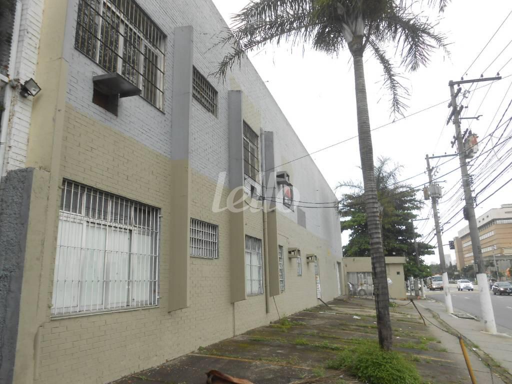 FACHADA de Prédio Comercial para alugar, Monousuário com 2771 m², e 50 vagas em Limão - São Paulo