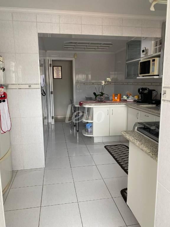 COZINHA PISO de Apartamento à venda, Padrão com 120 m², 3 quartos e 1 vaga em Vila Paulicéia - São Paulo