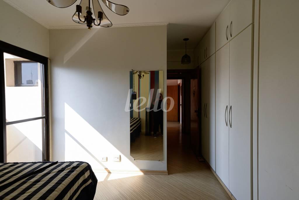 SUÍTE 2 de Apartamento à venda, Padrão com 206 m², 4 quartos e 3 vagas em Santana - São Paulo