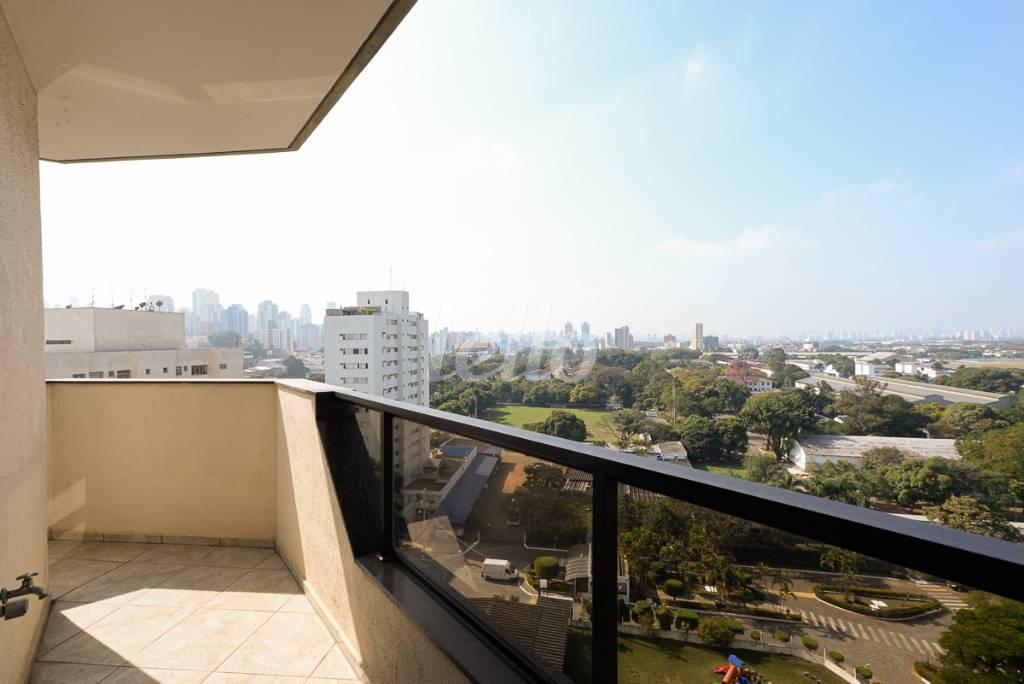 VARANDA SALA DOIS AMBIENTES de Apartamento à venda, Padrão com 206 m², 4 quartos e 3 vagas em Santana - São Paulo
