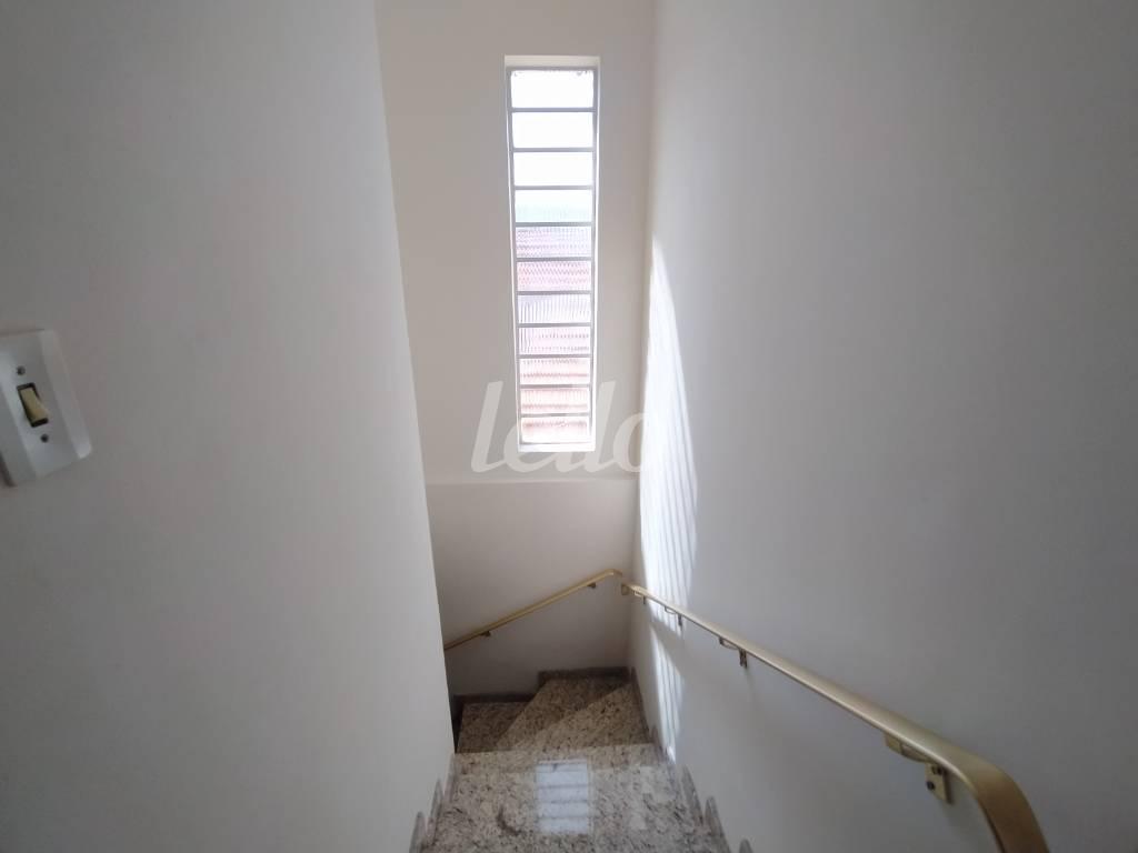 ESCADA DE ACESSO de Casa à venda, sobrado com 147 m², 3 quartos e 2 vagas em Vila Medeiros - São Paulo