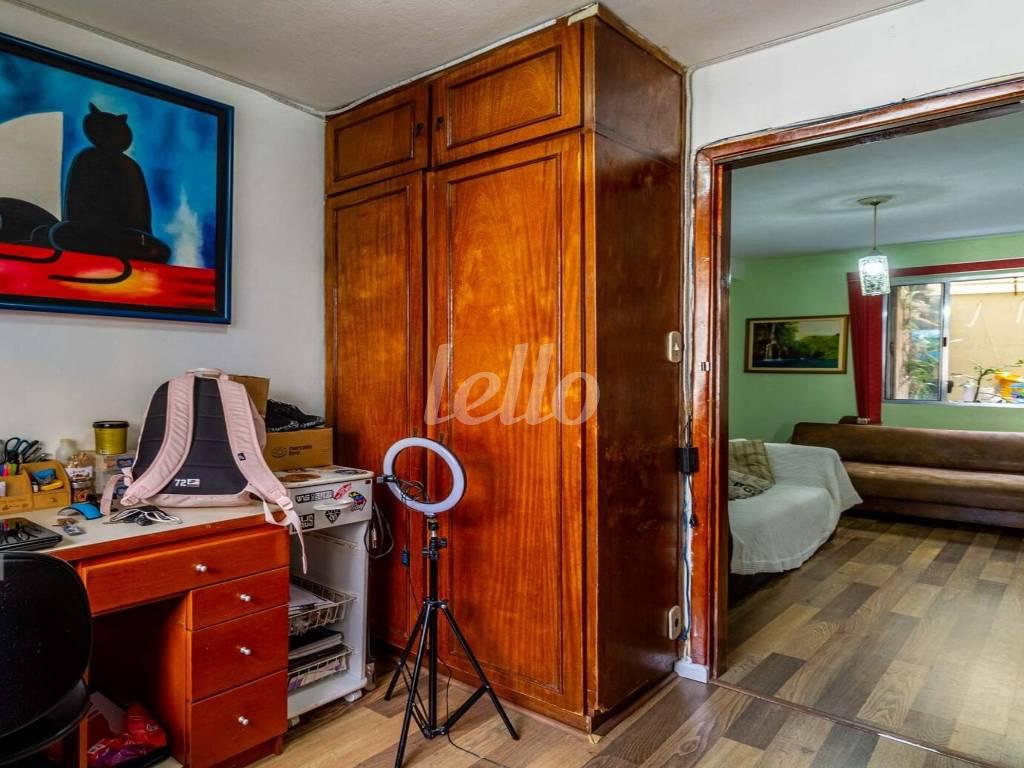 DORMITORIO 2 PORTA de Apartamento à venda, Padrão com 100 m², 2 quartos e 1 vaga em Vila Paulicéia - São Paulo