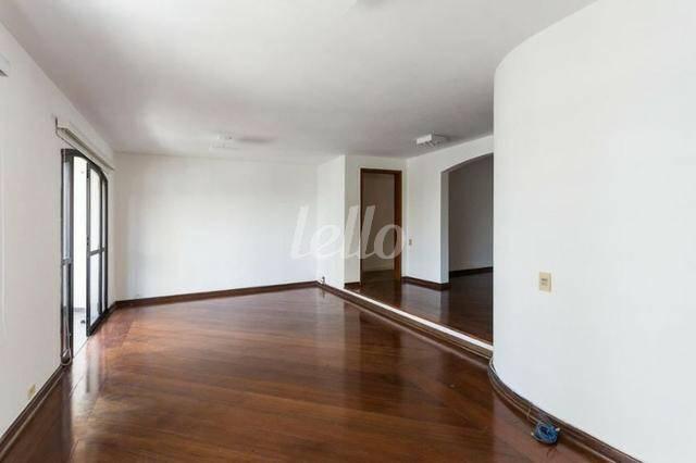 SALA de Apartamento à venda, Padrão com 181 m², 4 quartos e 2 vagas em Indianópolis - São Paulo