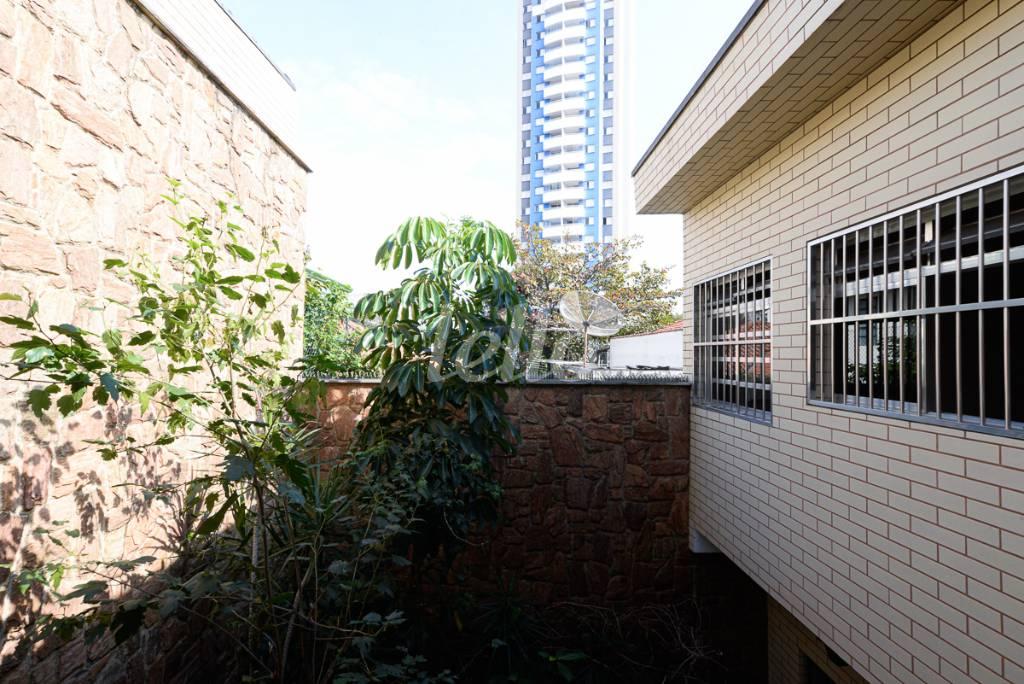 VISTA de Casa à venda, sobrado com 280 m², 3 quartos e 4 vagas em Vila Anglo Brasileira - São Paulo