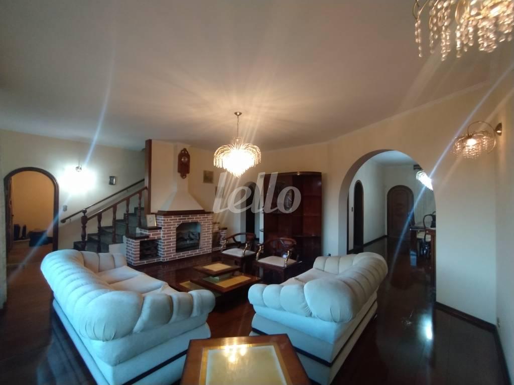SALA DE ESTAR de Casa à venda, sobrado com 500 m², 5 quartos e 5 vagas em Vila Albertina - São Paulo