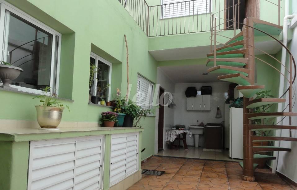 EDICULA de Casa à venda, de vila - sobrado com 200 m², 5 quartos e 3 vagas em Mirandopolis - São Paulo