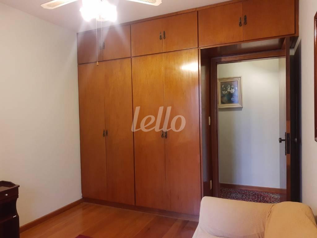 QUARTO de Apartamento para alugar, Padrão com 130 m², 3 quartos e 2 vagas em Vila Pompeia - São Paulo