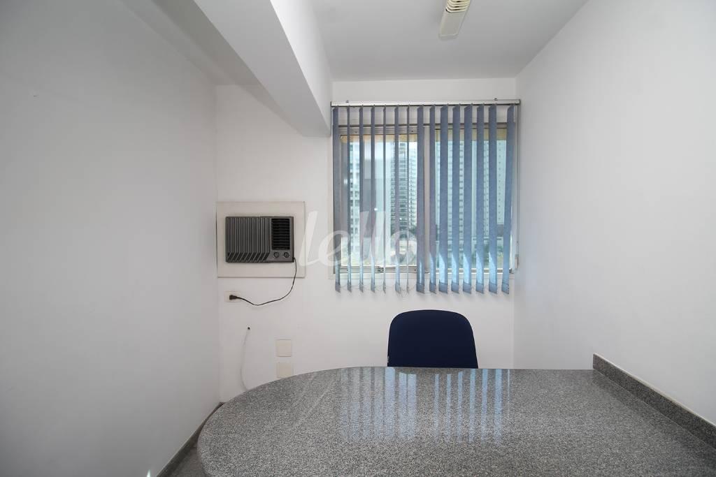 SALA de Sala / Conjunto para alugar, Padrão com 96 m², e em Vila Mariana - São Paulo