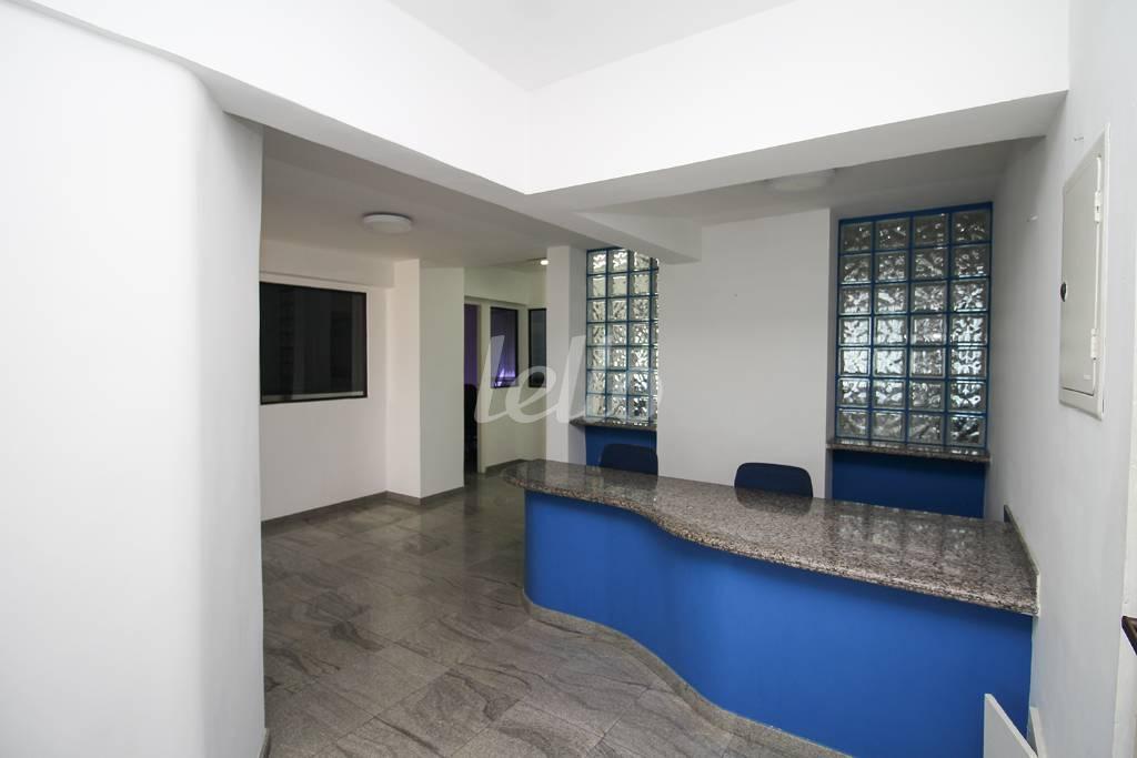 RECEPÇÃO de Sala / Conjunto para alugar, Padrão com 96 m², e em Vila Mariana - São Paulo