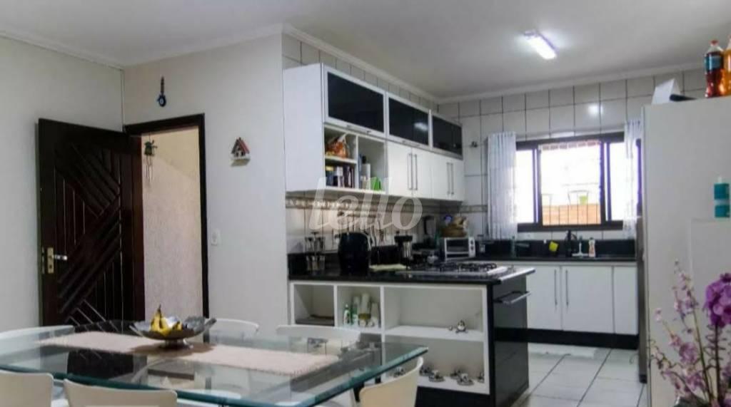 COZINHA de Casa à venda, sobrado com 241 m², 3 quartos e 4 vagas em Vila Curuca - Santo André