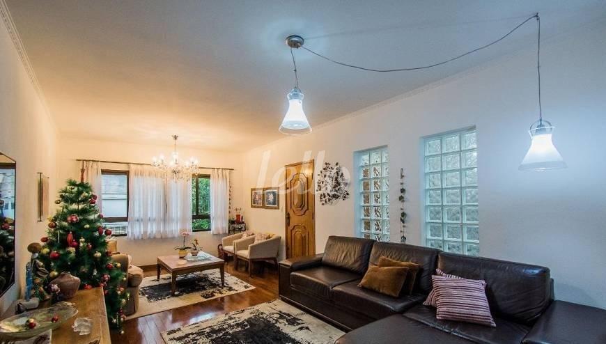 SALA DE ESTAR de Casa à venda, sobrado com 200 m², 3 quartos e 3 vagas em Vila Mariana - São Paulo