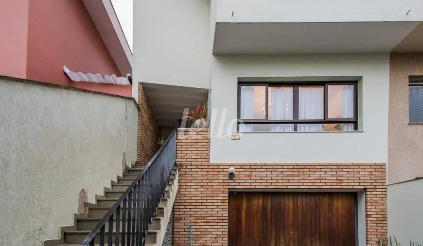 FACHADA de Casa à venda, sobrado com 200 m², 3 quartos e 3 vagas em Vila Mariana - São Paulo