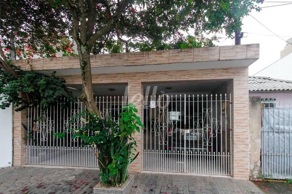 FACHADA de Casa à venda, térrea com 124 m², 3 quartos e 3 vagas em Vila Gomes Cardim - São Paulo