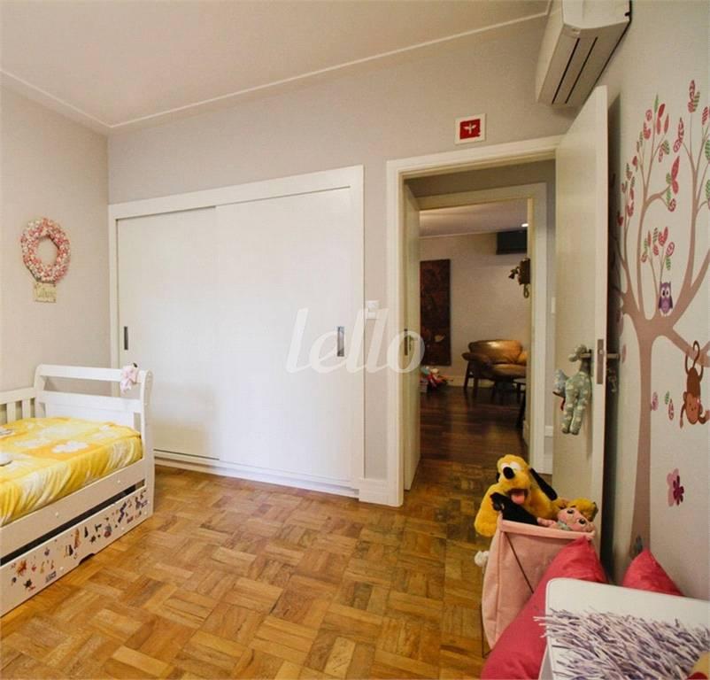 DORMITÓRIO de Apartamento à venda, Padrão com 100 m², 2 quartos e 1 vaga em Paraíso - São Paulo