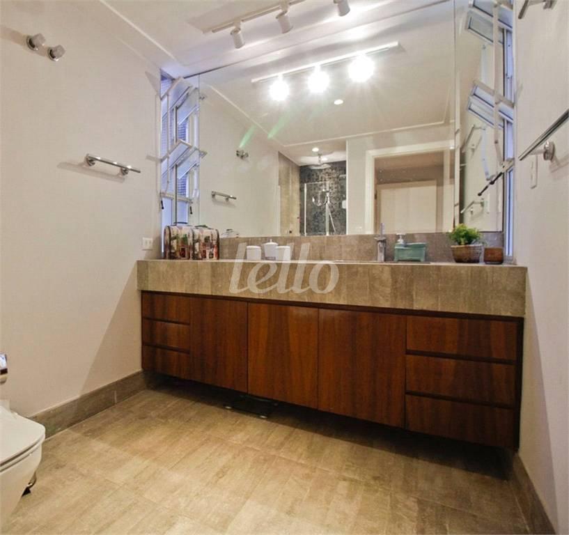 BANHEIRO de Apartamento à venda, Padrão com 100 m², 2 quartos e 1 vaga em Paraíso - São Paulo