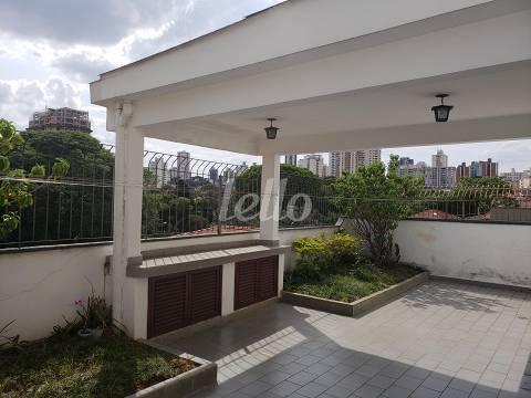 QUINTAL de Casa à venda, assobradada com 297 m², 4 quartos e 3 vagas em Jardim São Paulo - São Paulo