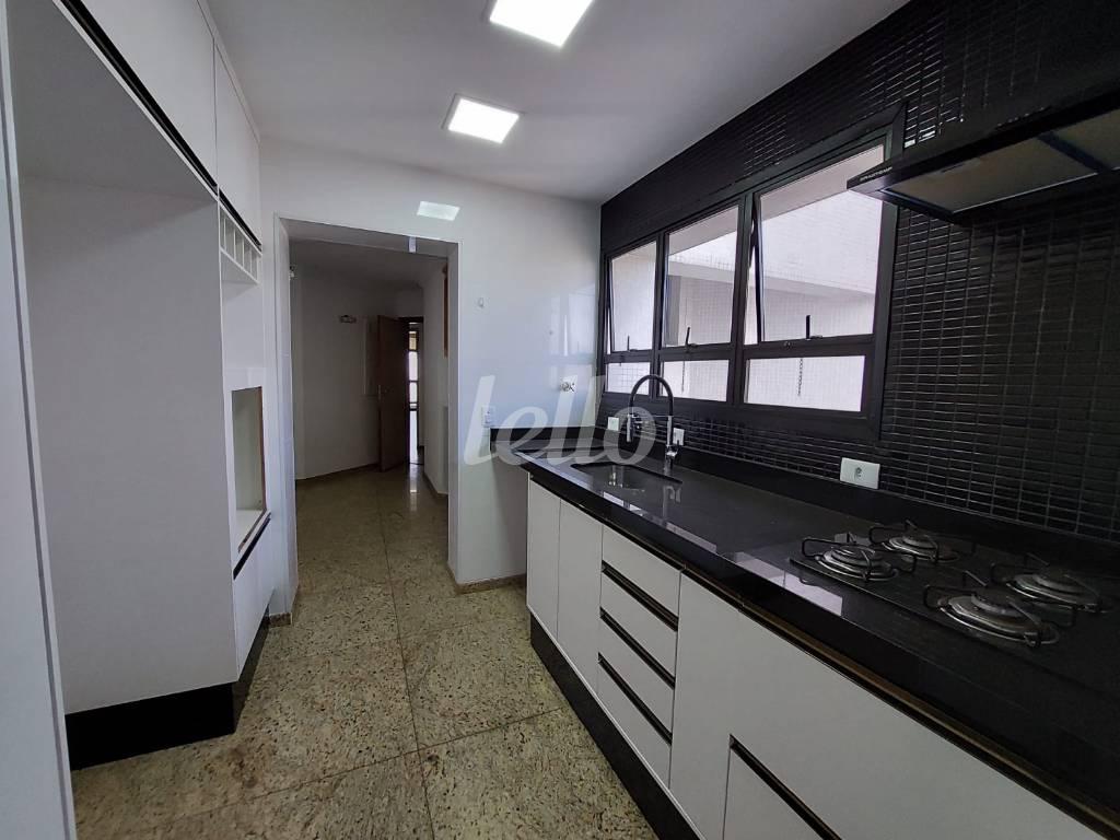 COZINHA de Apartamento à venda, cobertura - Padrão com 450 m², 4 quartos e 3 vagas em Tatuapé - São Paulo