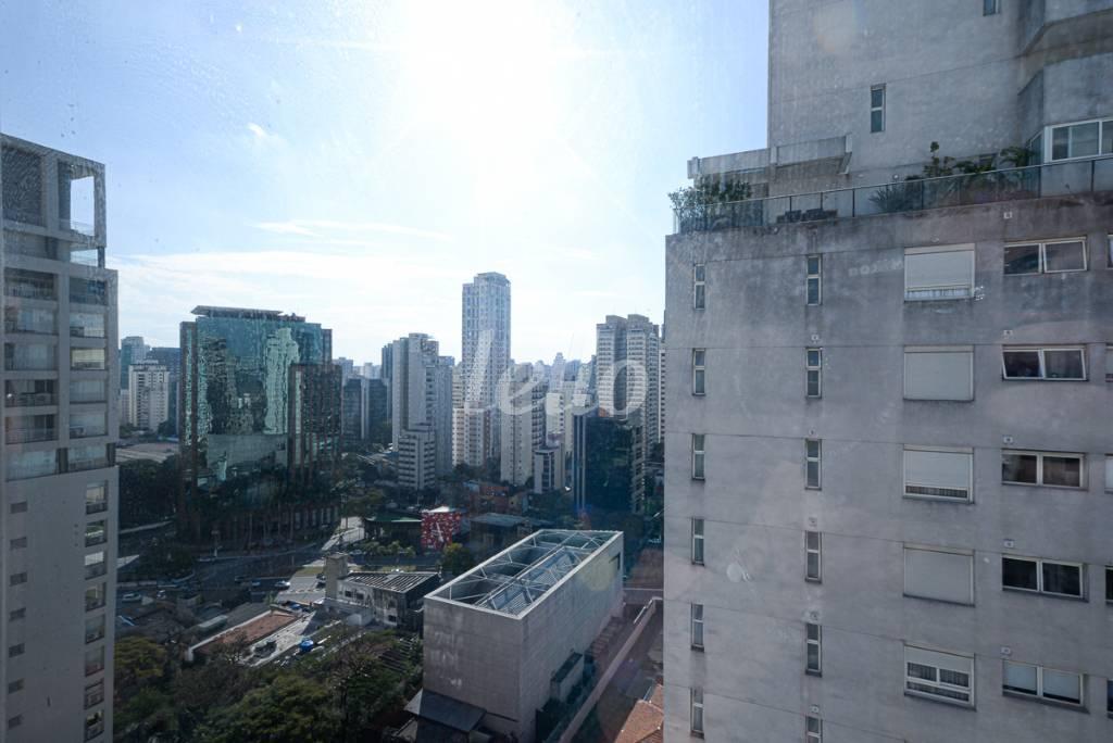 VISTA de Apartamento à venda, Padrão com 91 m², 2 quartos e 1 vaga em Vila Nova Conceição - São Paulo